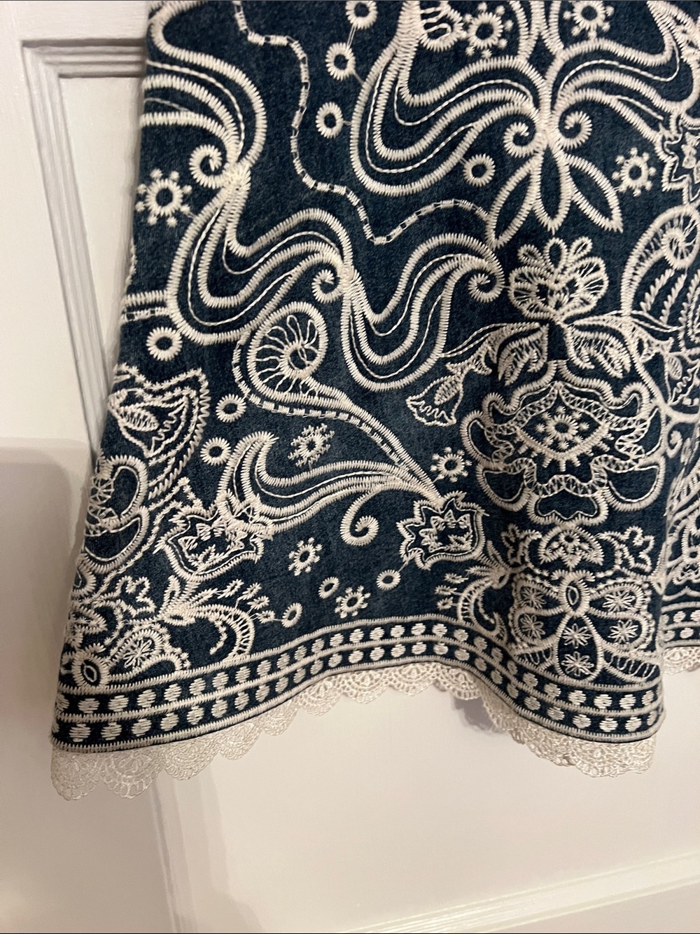 Savanna Jane embroidered denim dress - Picture 3 of 7